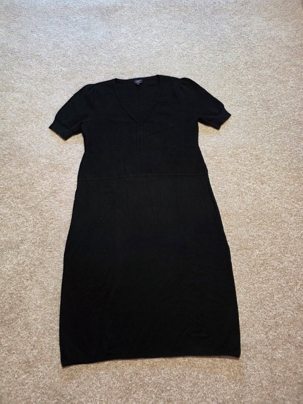 Talbots Women’s Black Pure Merino Wool Knit V Neck Short Sleeve Dress Size Large